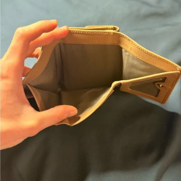 Furla AUTHENTIC Compact Trifold Wallet. Gorgeous and clean. - Picture 9 of 9